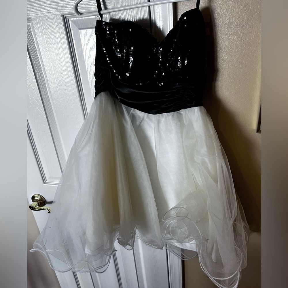 Sheechless Strapless Dress - Juniors, sz 9